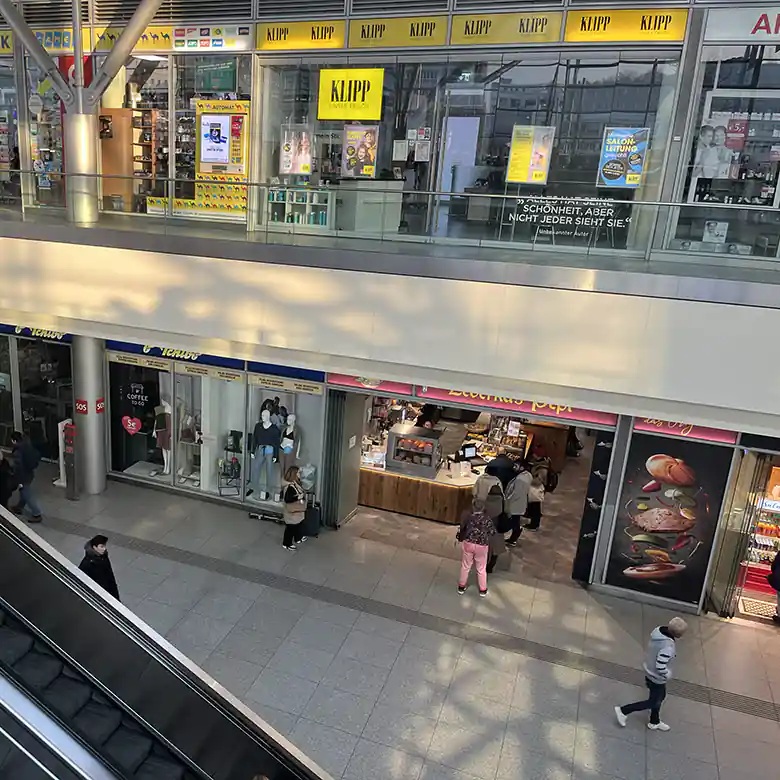 12 / 23: Linz Hauptbahnhof (Oberösterreich) 12 / 23: Linz Hauptbahnhof (Oberösterreich)