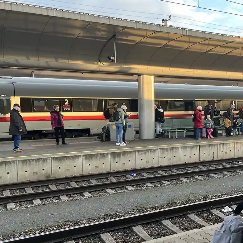 3 / 23: Linz Hauptbahnhof (Oberösterreich) 3 / 23: Linz Hauptbahnhof (Oberösterreich)