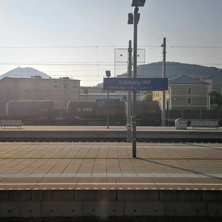 2 / 7: Bilder vom Hbf (Hauptbahnhof) in Salzburg Stadt